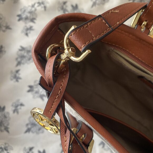 Michael Kors Tote Bag - Picture 5 of 11